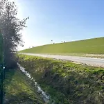 Wattenmeer - Top-lage Am Deich In Harlesiel, Strandnah * 哈勒西尔